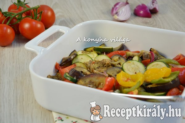 Ratatouille tepsiben sütve